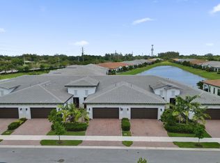 8334 W Blue Spring Dr #8334, Pompano Beach, FL 33067