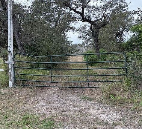 2nd image of 2557 Mundine Rd