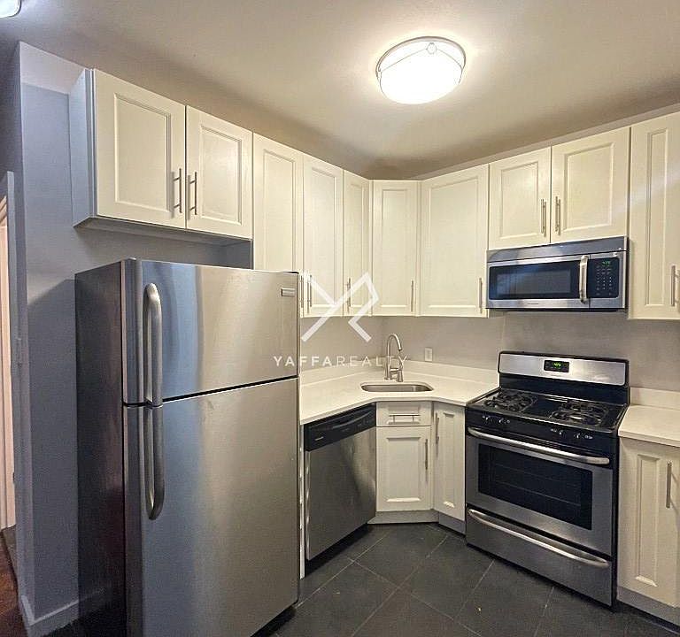 1st image of 857 Atlantic Ave #9