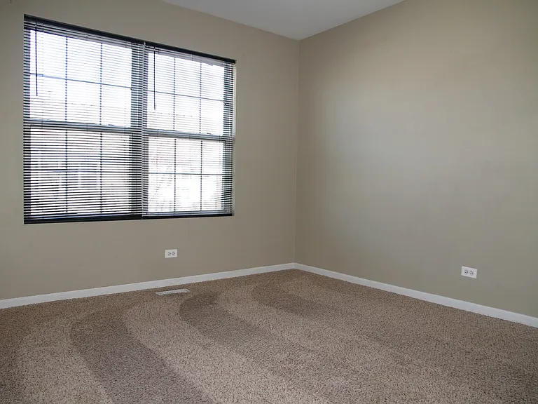 207 Springbrook Trl S — Photo 8