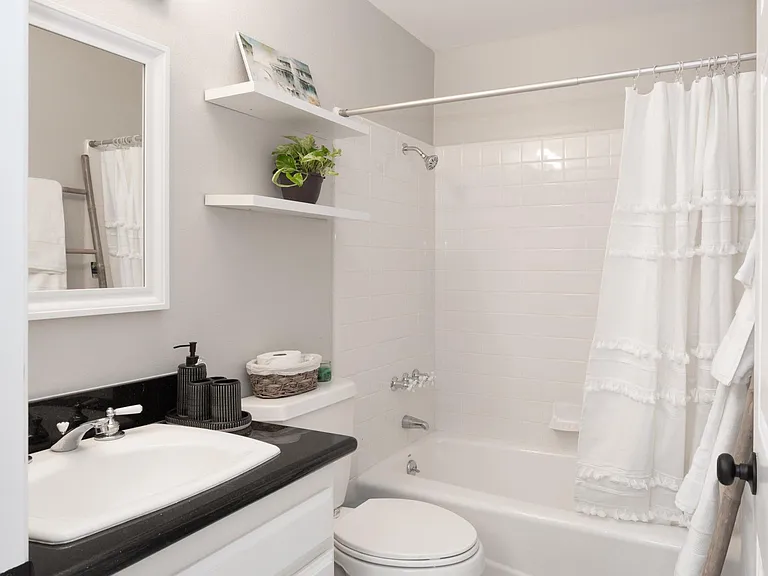 451 S Oakland Ave #10 — Photo 18