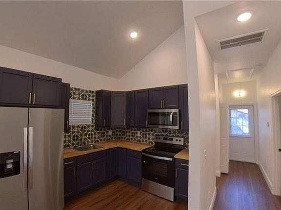 5th image of 3702 N Tampa St