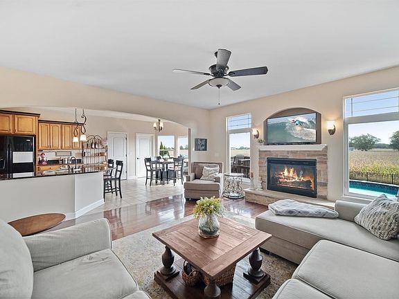 4th image of 2102 Arrow Leaf Ln