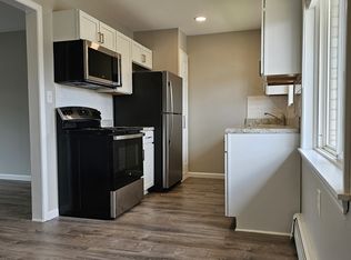 41655 Wilcox Rd APT 15, Plymouth, MI 48170