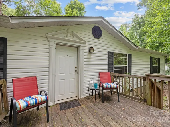 112 Cordella Rd, Candler, NC 28715