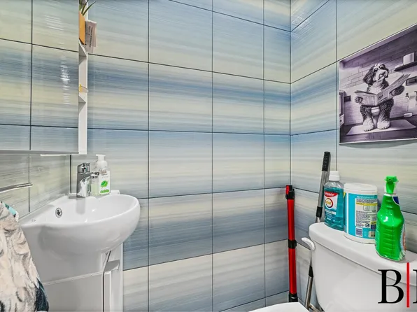 2063 East 71st Street image 7 of 24