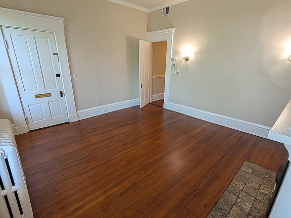 3rd image of 1332 Broadway St APT 2