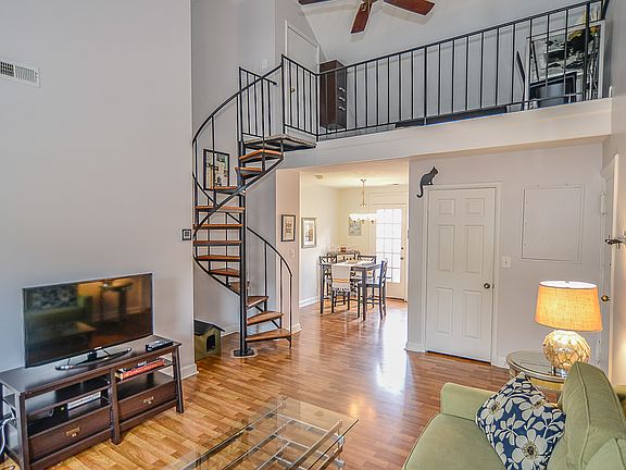 4th image of 3027 S Columbus St APT C1