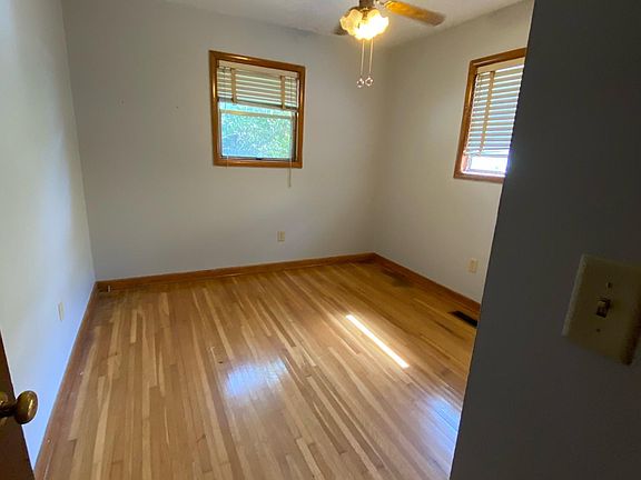 5th image of 2119 Saint Lukes Dr #A