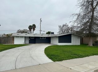 2109 E Lemmon Way, Hanford, CA 93230