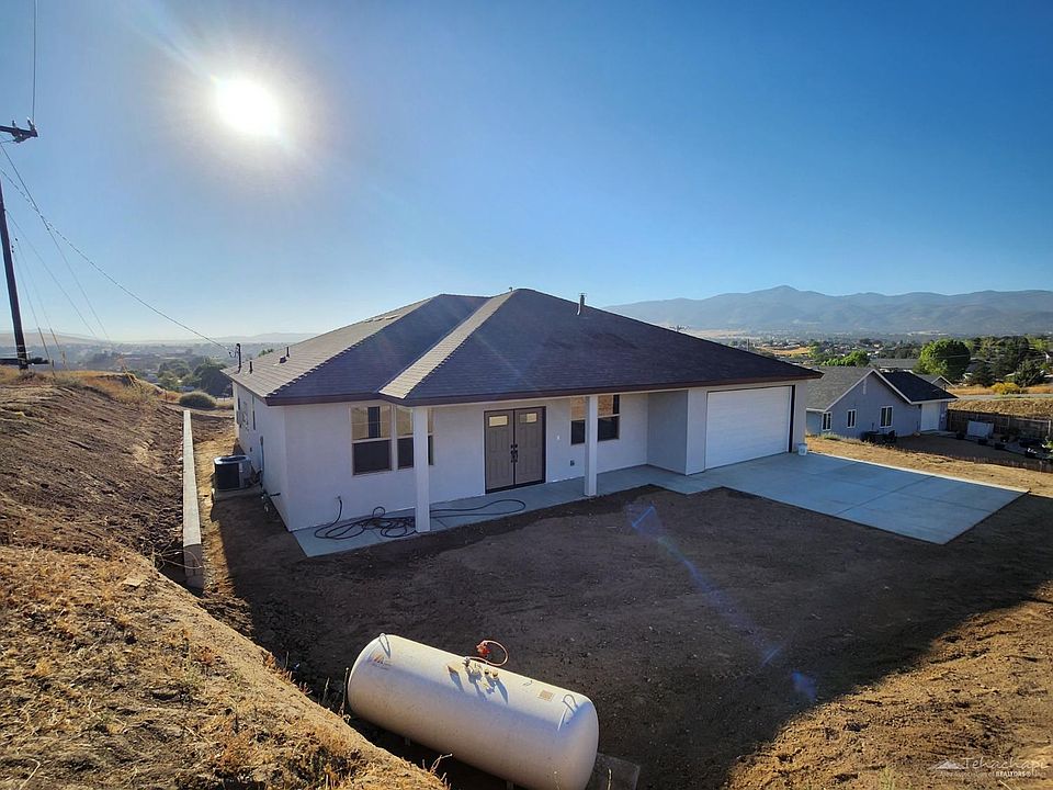 2nd image of 22704 Mariposa Rd
