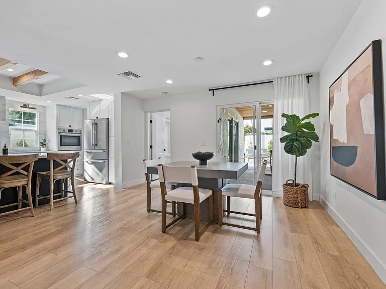 4244 N 35th Pl — Photo 11