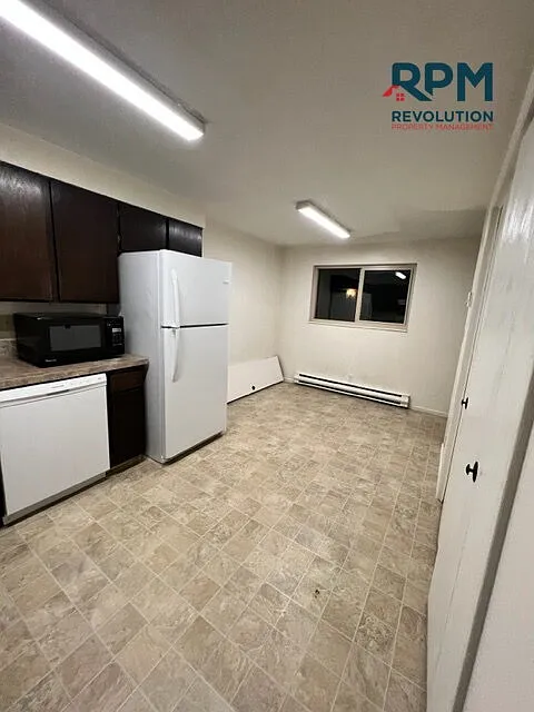2 bed, 1.0 bath, 850 sqft, $1,100 — Photo 3