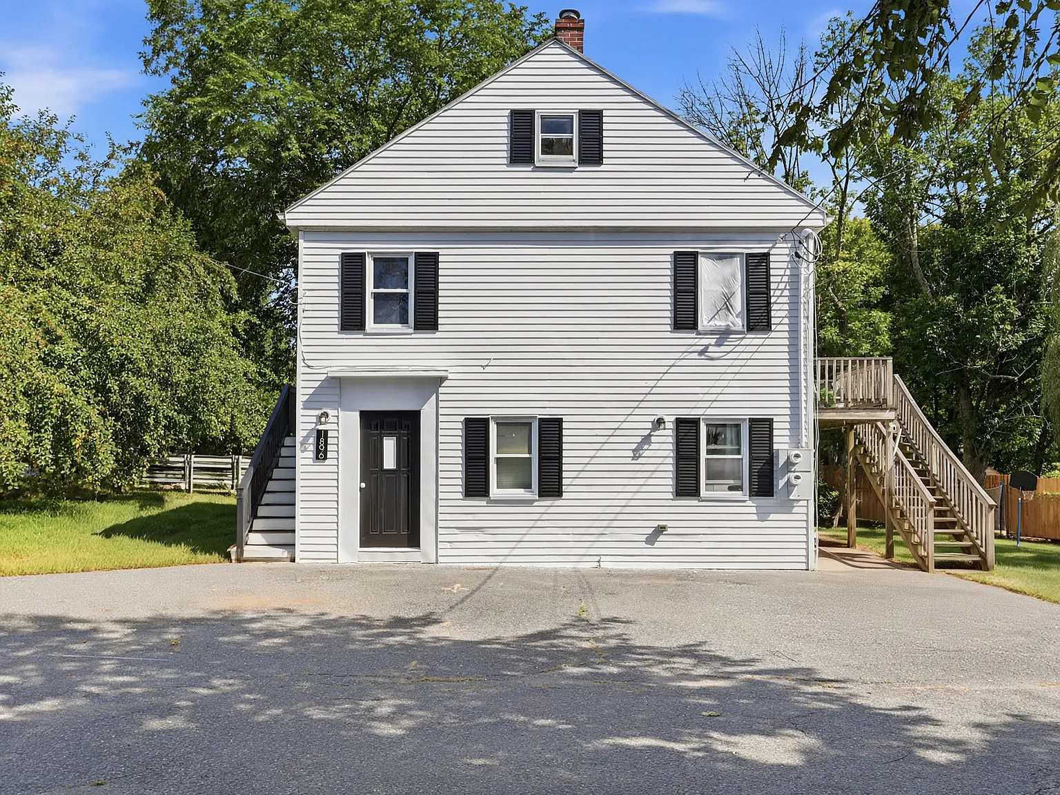 2 bed, 1000 sqft, $3,000 — Photo 1