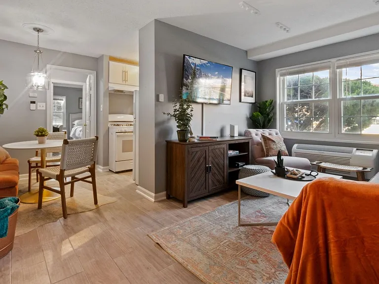 2301 Farrington Ave #104 — Photo 8
