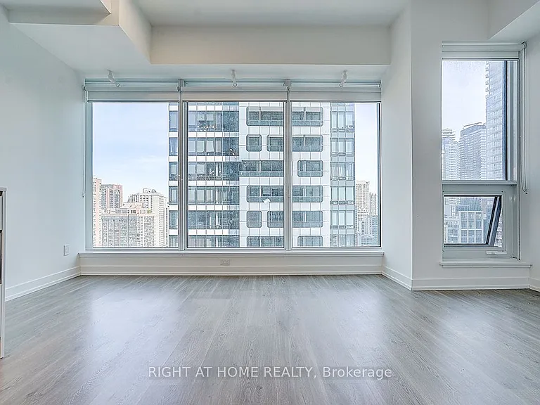 8 Wellesley St W #2606 — Photo 3