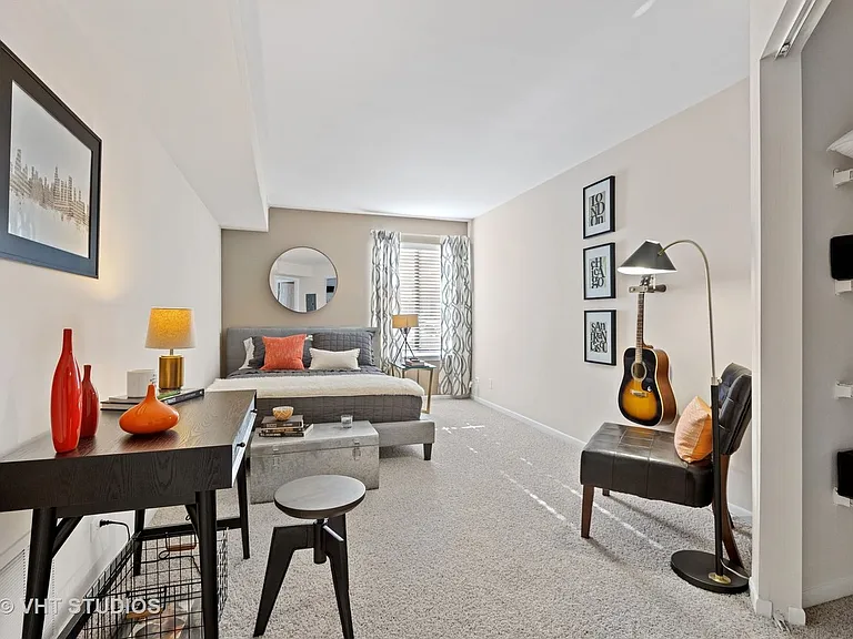 1621 Westminster Dr #112 — Photo 24