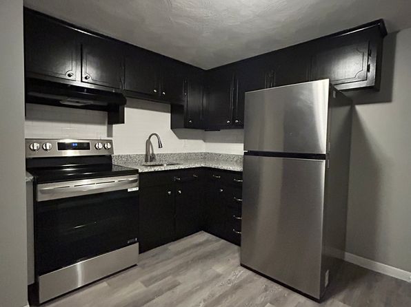 18 Nashua Rd APT 12