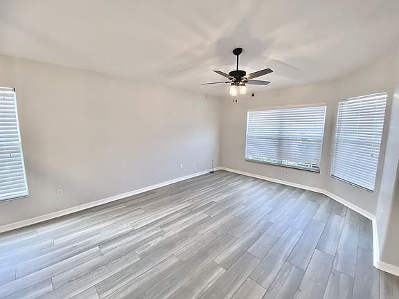 4th image of 1760 Sun Gazer Dr
