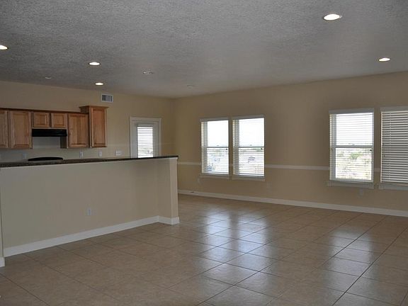 3rd image of 16 Road 3786