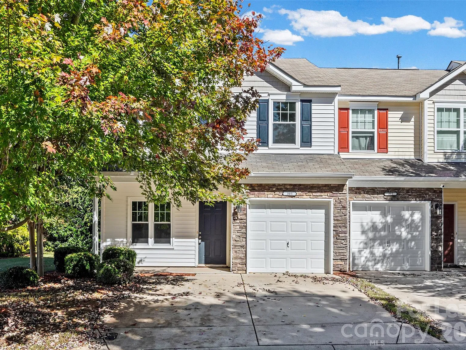2 bed, 2.5 bath, 1616 sqft, $2,200 — Photo 1