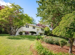 5 Stonybrook Rd, South Walpole, MA 02071