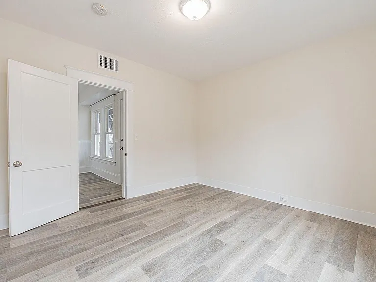 680 Harvard St #2 — Photo 16