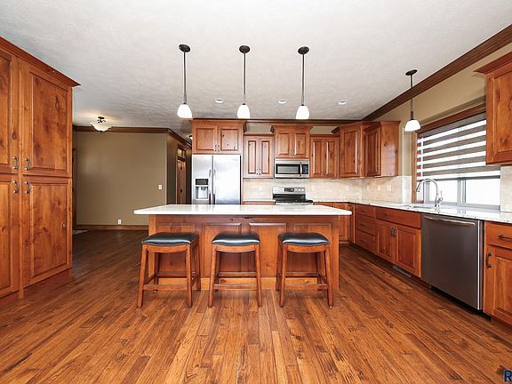 5th image of 716 E Shadow Creek Ln