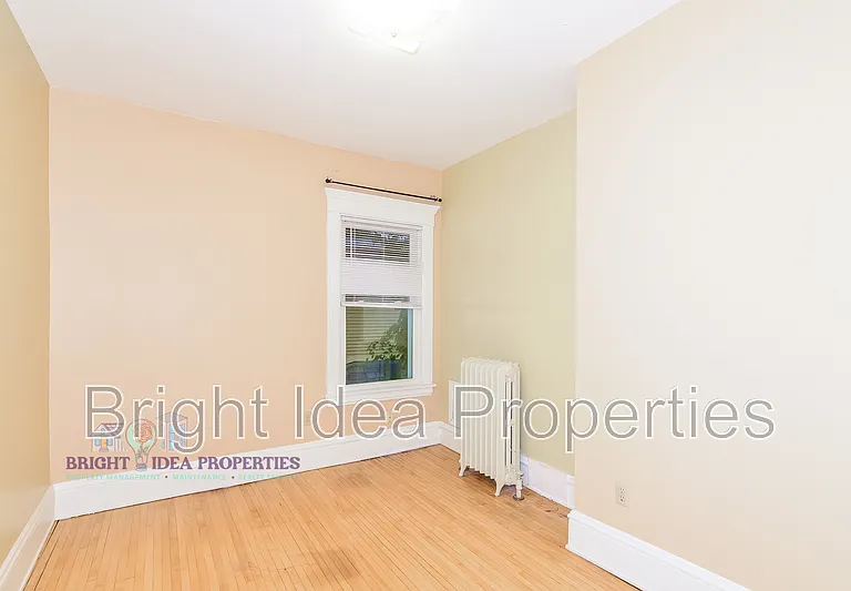 2104 Emerson Ave S #2 — Photo 21