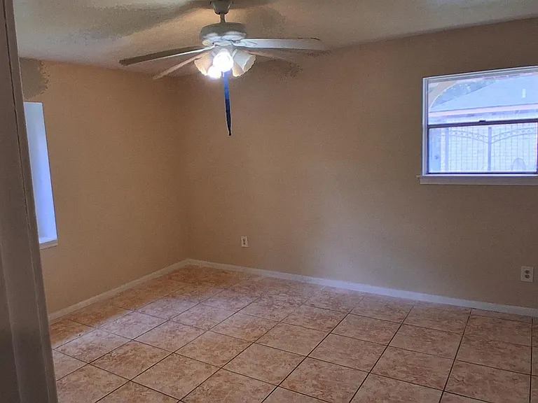 4315 Baneway Dr — Photo 8