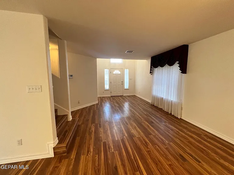 7105 Tierra Roja St — Photo 6