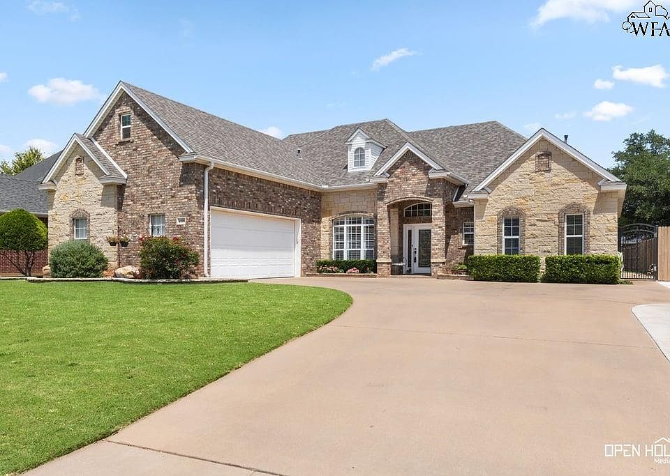 1st image of 4508 Hollow Ridge Dr