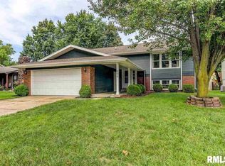 220 Westbrook Dr, Springfield, IL 62702