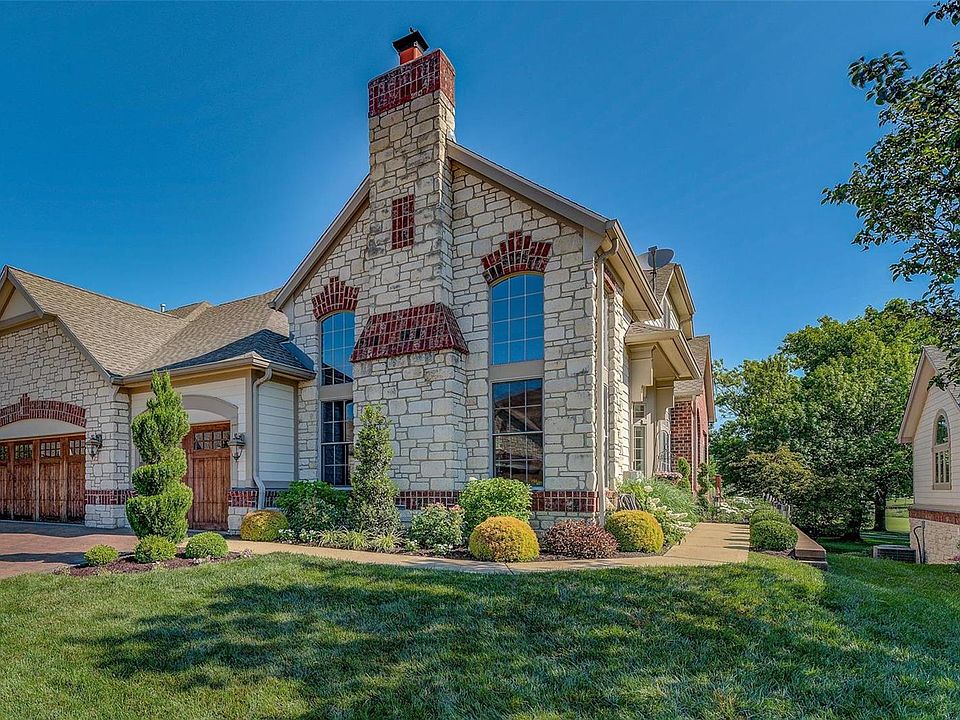 282 Meadowbrook Country Club Est, Ballwin, MO 63011 Zillow