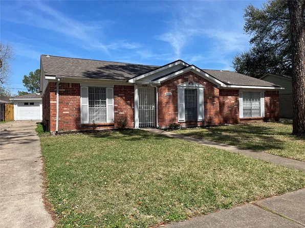 8830 Sharpcrest St, Houston, TX 77036