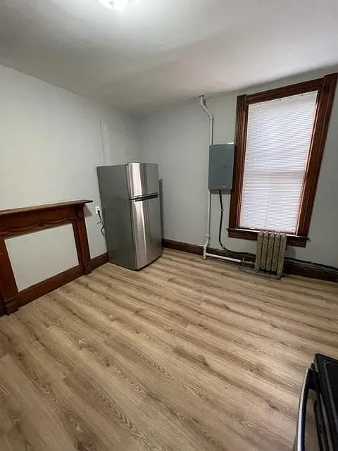 2 bed, $1,200 — Photo 2