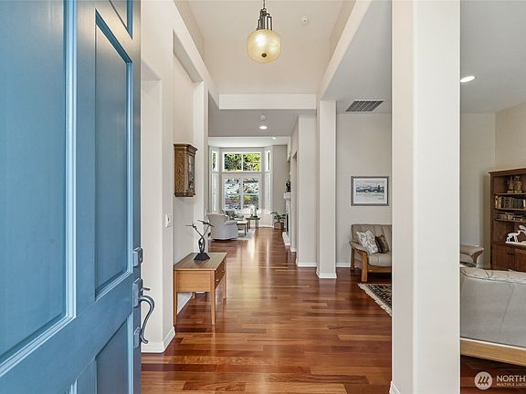 3rd image of 13886 Morgan Drive NE