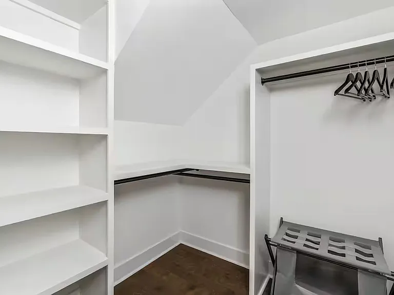 2723 Alameda St — Photo 23