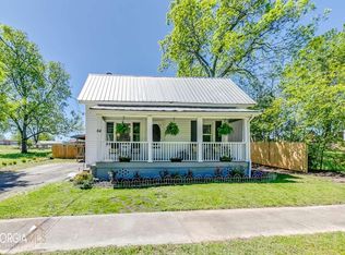 64 Madison St, Commerce, GA 30529