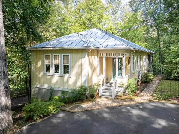 1299 Grape Lawn Dr, Lovingston, VA 22949