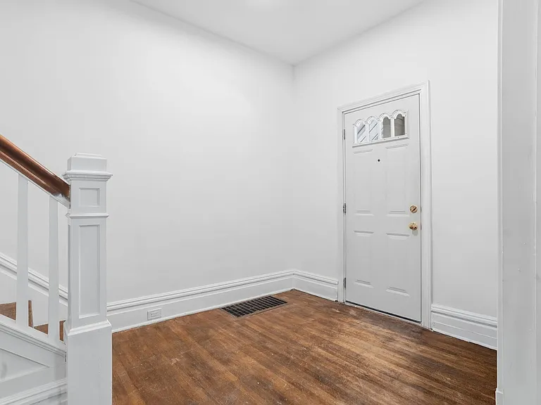 346 E 12th Ave #1 — Photo 5