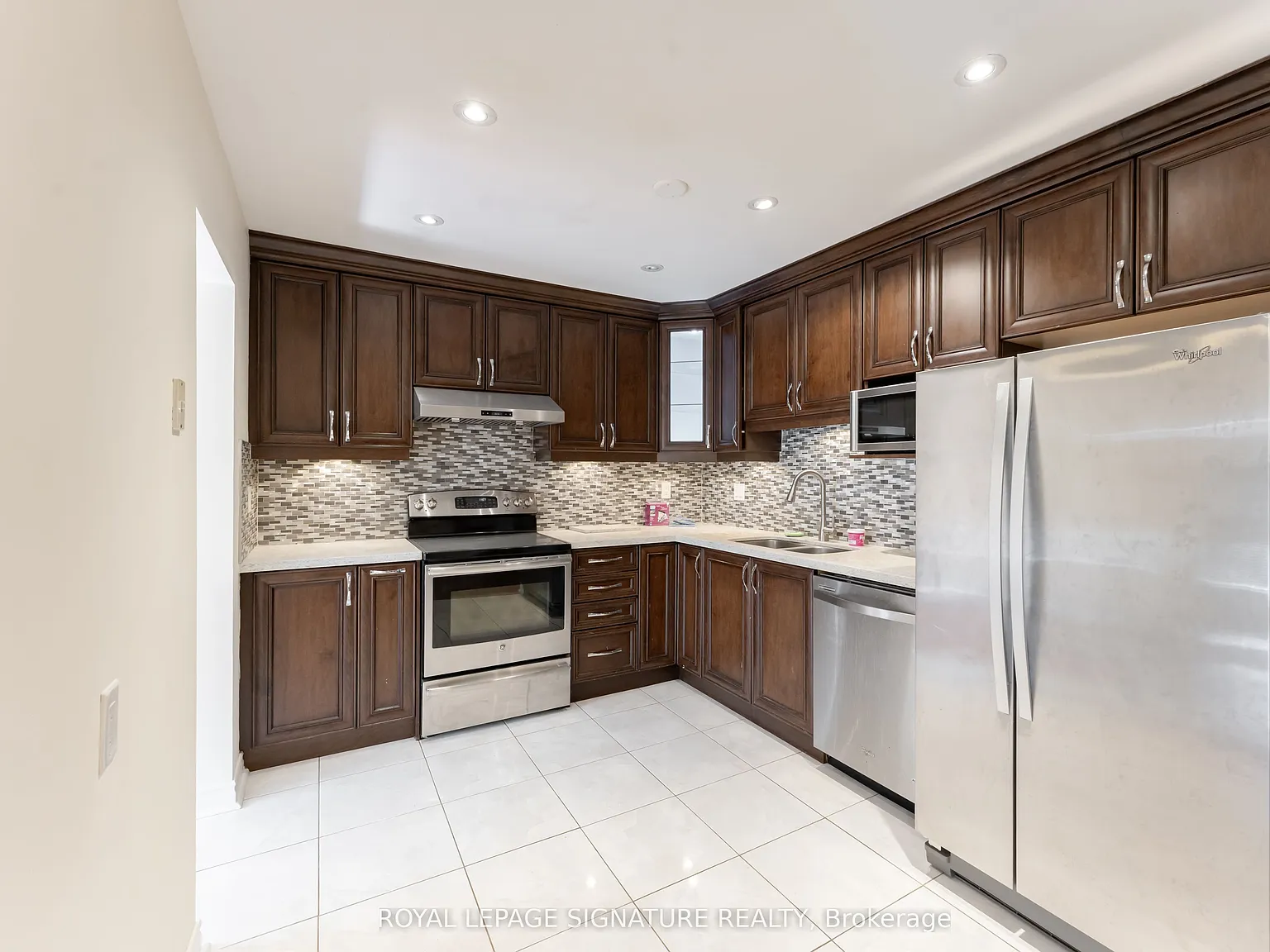 4 bed, $3,600 — Photo 3