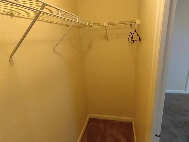 2502 Rockefeller Ave — Photo 11