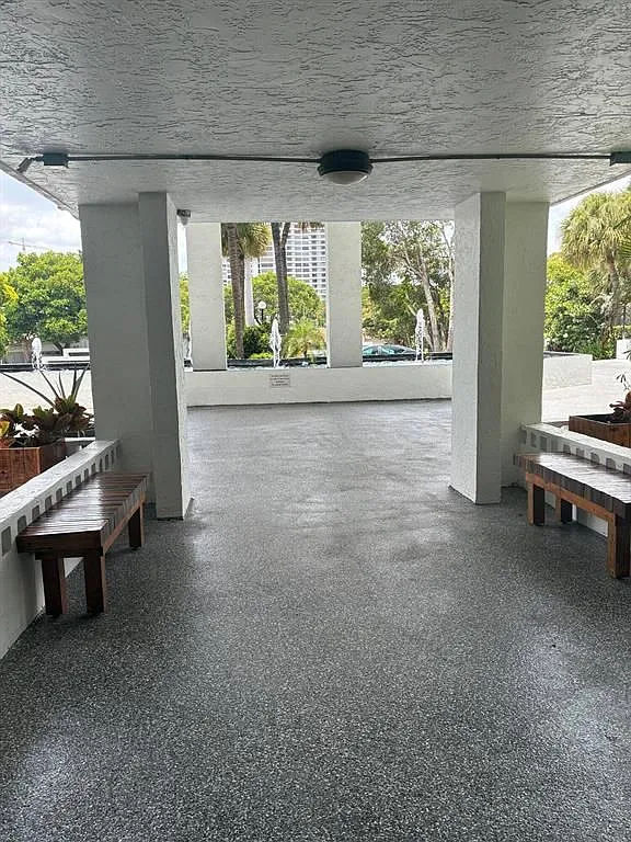 2 bed, 2.0 bath, 1075 sqft, $2,200 — Photo 2