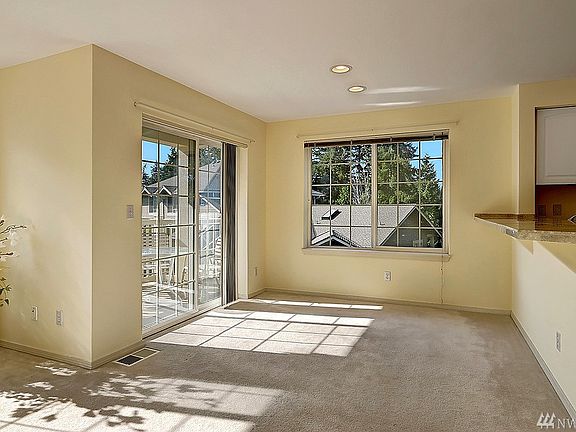 5th image of 18542 NE 57th St