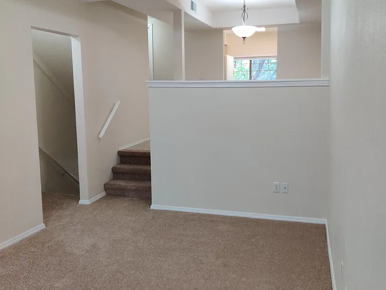76 Loma Vista Dr — Photo 4