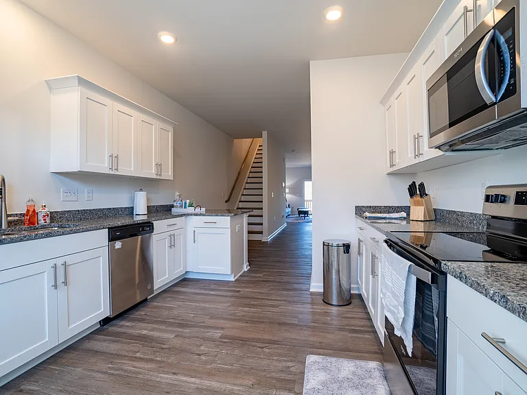 5011 Jayden Dr — Photo 16