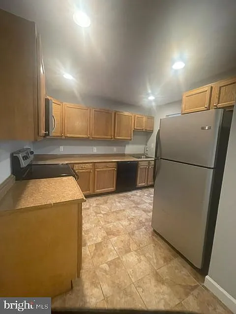 2 bed, 1.5 bath, 1125 sqft, $1,850 — Photo 4