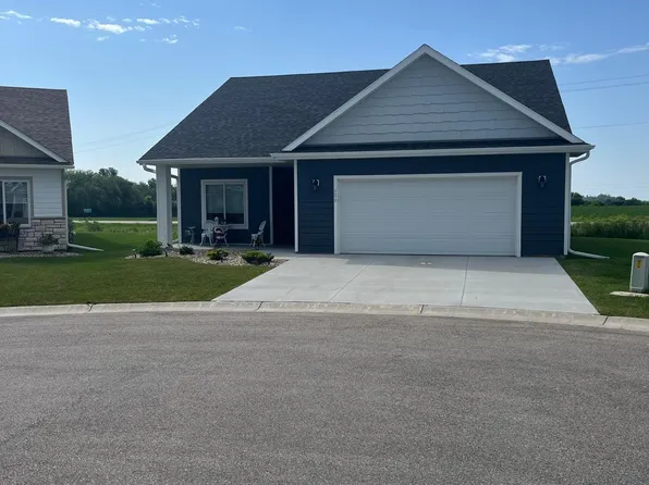 100 Willow Ln NW, Kasson, MN 55944