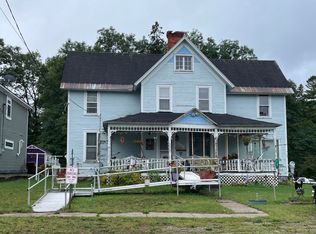 6107 River St, Indian River, MI 49749